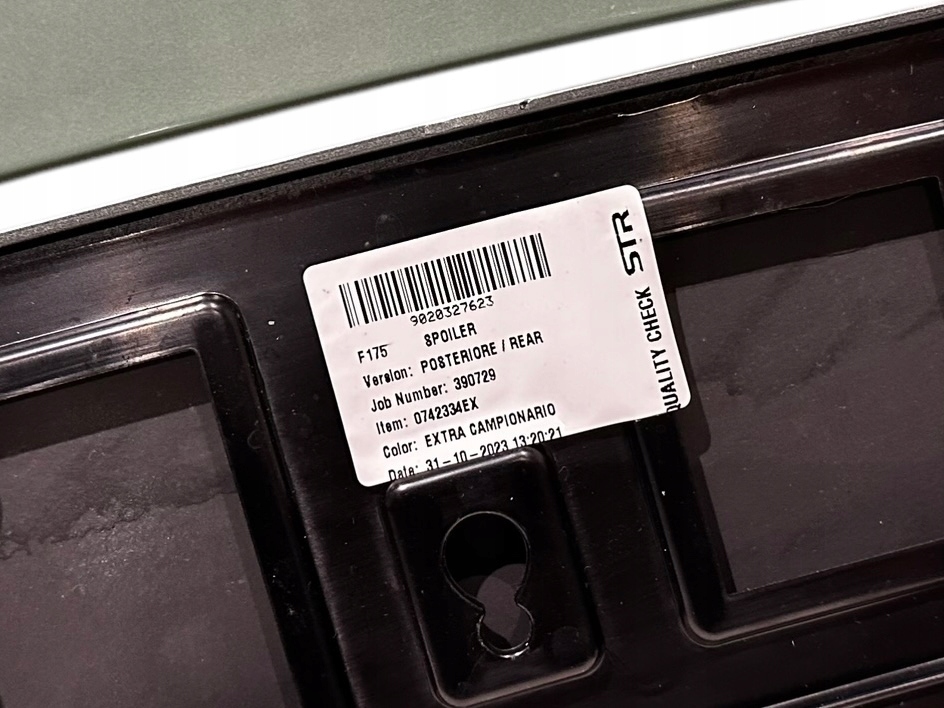 фото №8, Ferrari purosangue задний спойлер крыло