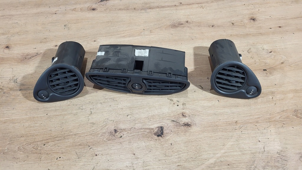 фото №1, Решётка обдув комплект renault clio iii 3 hb 3d