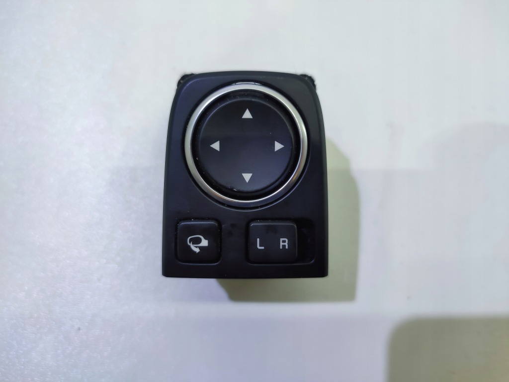 фото №1, Перемикач регулювання дзеркал kia оригінальний номер 93530-j7000