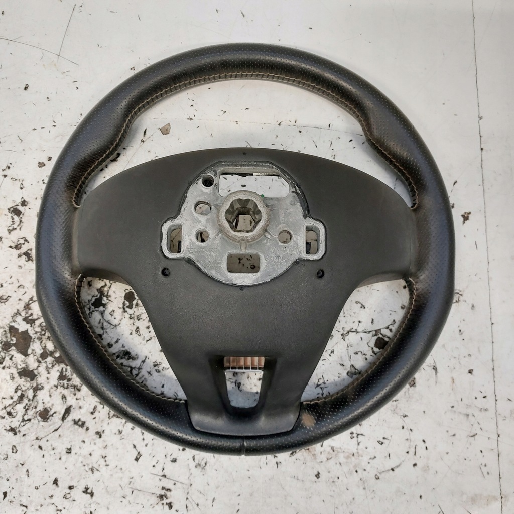 фото №11, Volvo v40 ii r-design 2014 воздуховод кожаный круиз-контроль