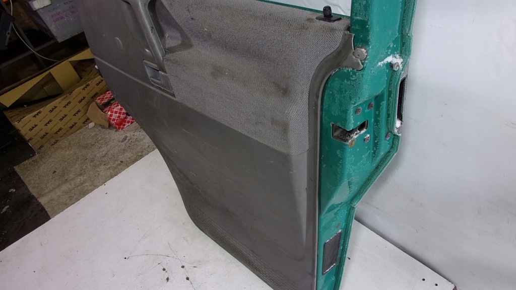 фото №8, Обшивка дверь правый перед vw transporter t4