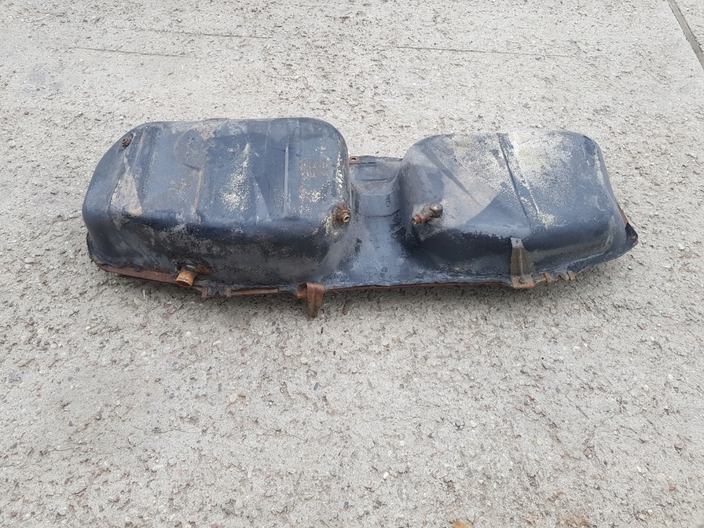 Бак топлива bmw e30 узкая лампа Оригинал