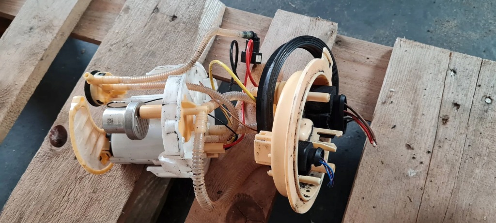 фото №1, A4 b9 8w помпа пального 2.0 tdi 8w0919088k a5 8w