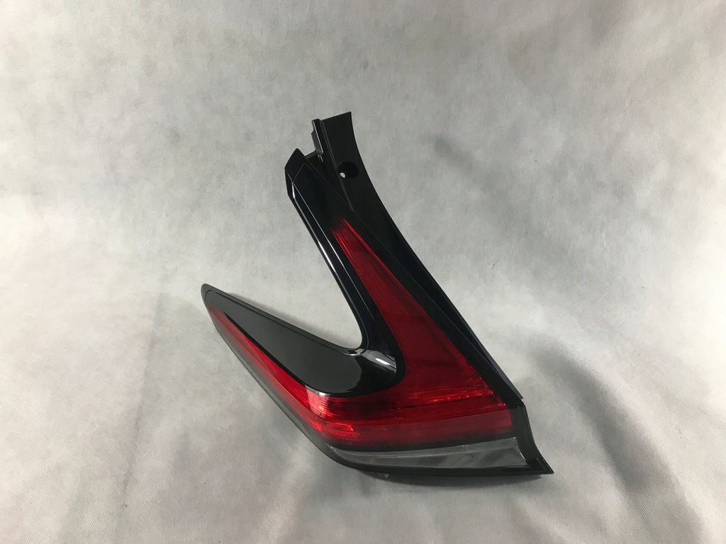 фото №4, Nissan leaf ii 2 18- лампа задняя левая led idealna!