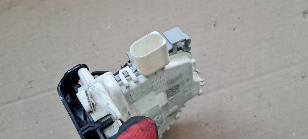 фото №10, S3 8v sedan a3 замок дверь левый перед 8x1837015c 6pin