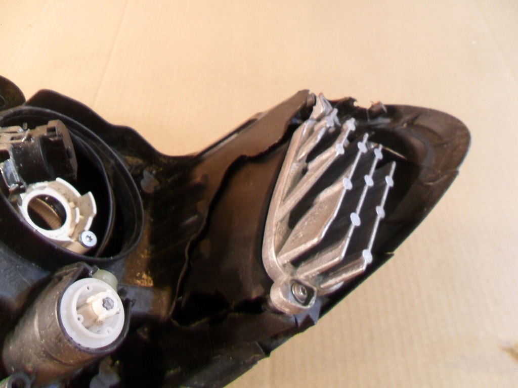 фото №14, Renault kadjar 15- фара перед правый