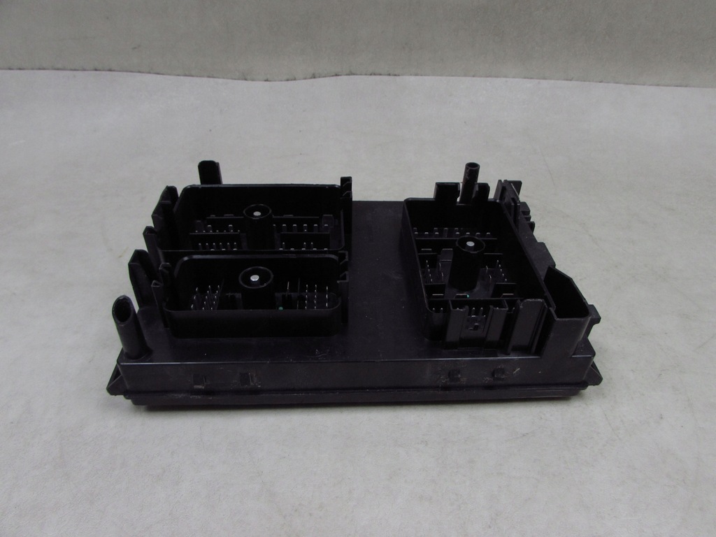 фото №1, Opel astra j zafira c 09-15 коробка запобіжників bsi 13368643