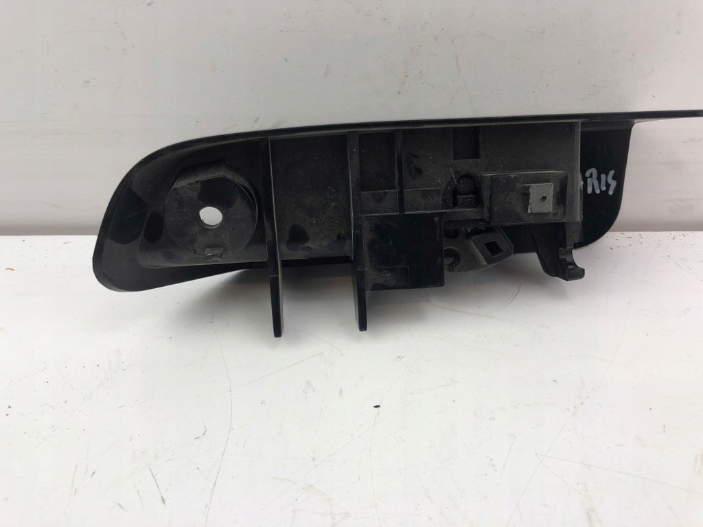 фото №9, Toyota yaris iii відкривання заливної пального кронштейн