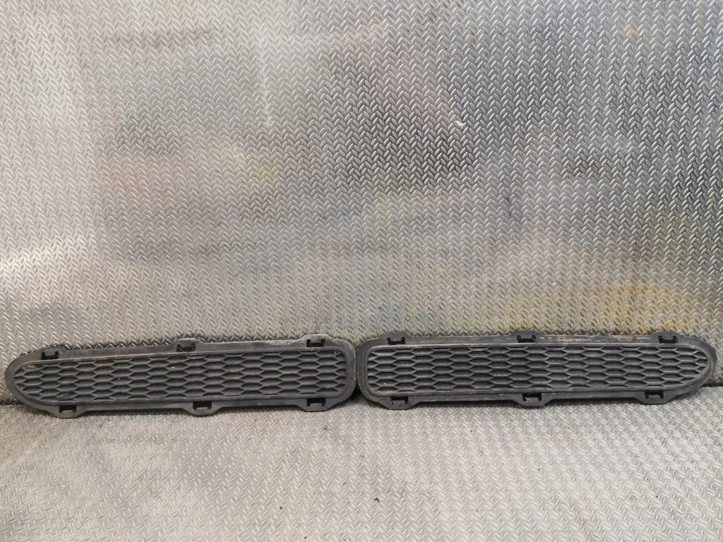 фото №1, Решітка бампера права mini cooper r56 7068398 1.6l бензиновий 88kw 2007