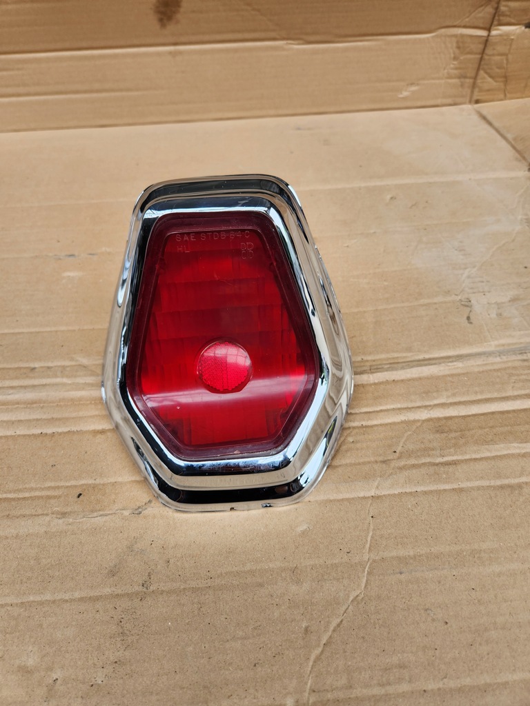 фото №1, Лампа задня ліва chrysler 300 k 1964 2424643