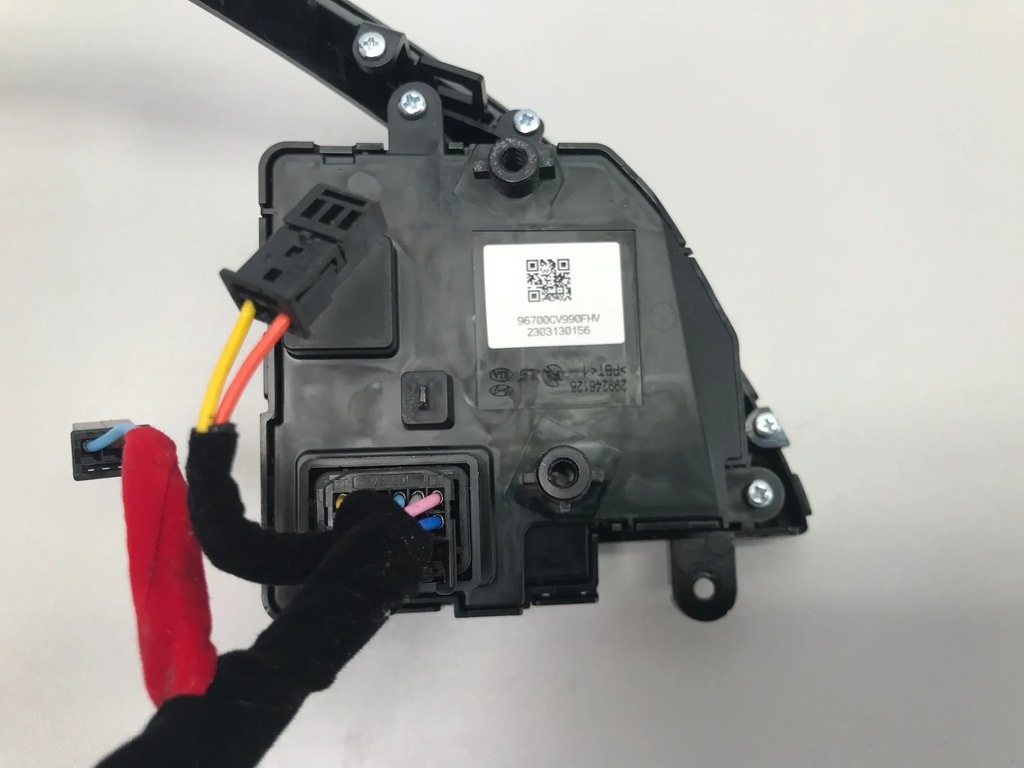 фото №10, Kia niro ii ev 2024 панель переключатель мультифункция руля 96700-cv990