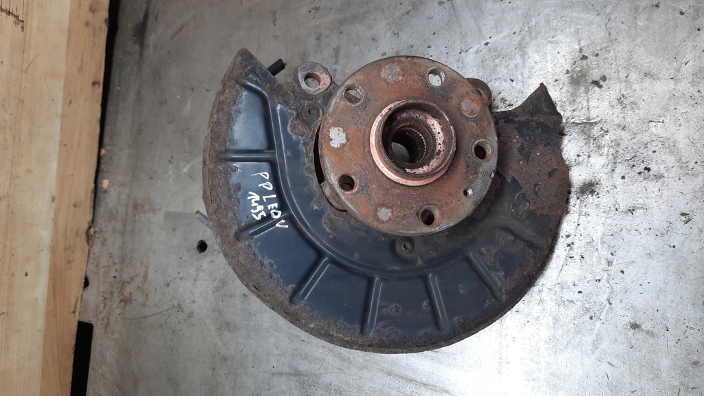 фото №1, Поворотный кулак правая seat leon ii 2.0 tdi 140km