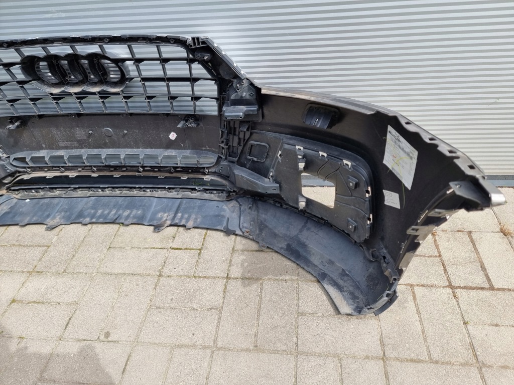 Audi q3 8u0 рестайлинг  14-18 бампер перед передний 8u0807437ad Оригинал