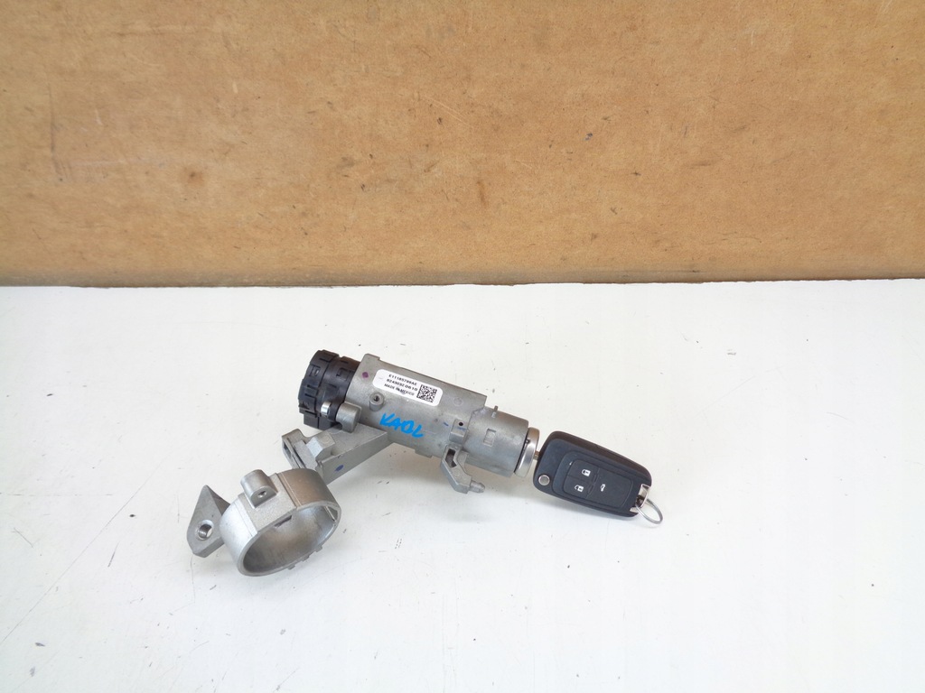 фото №1, Opel karl замок зажигания ключ 8243032