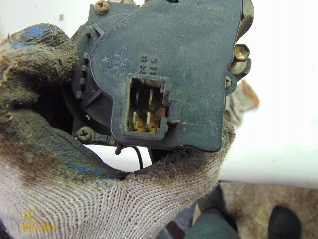 фото №7, Mazda demio 1999r моторчик двірник перед