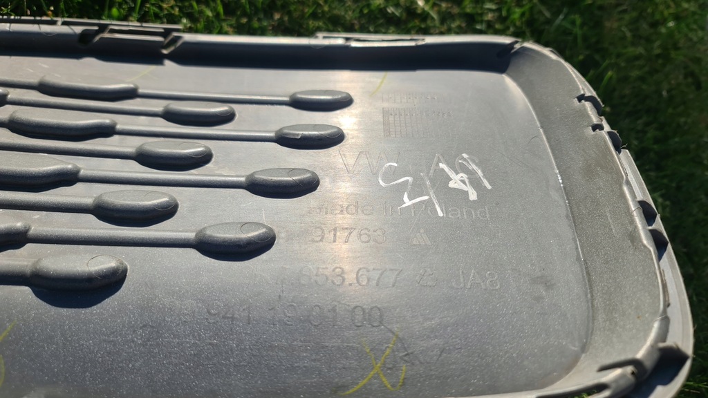 фото №12, Решётка бампера перед vw caddy v 2k7 2k7853677