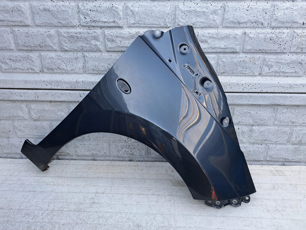 фото №1, Toyota aygo 2 2014-2022 крыло правый передний