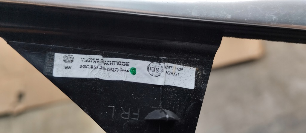 фото №5, Молдинг уплотнитель стекло левый перед volkswagen vw t-roc cabrio 2gc853283a
