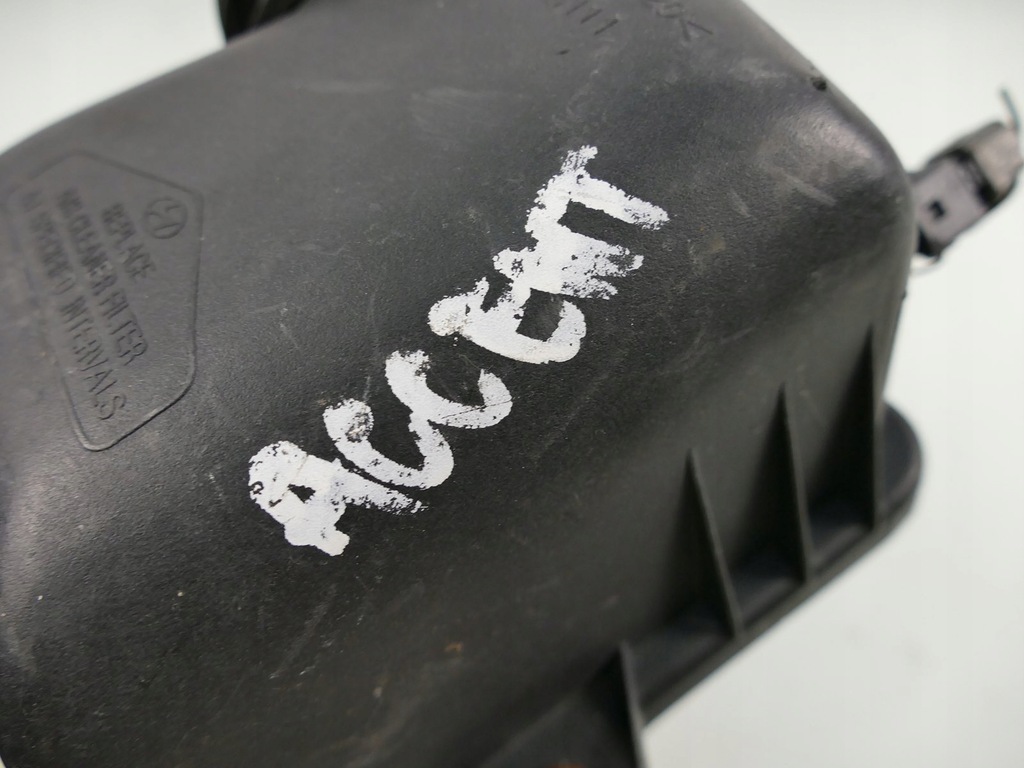 фото №8, Hyundai accent 1.5 b корпус фильтра воздуха