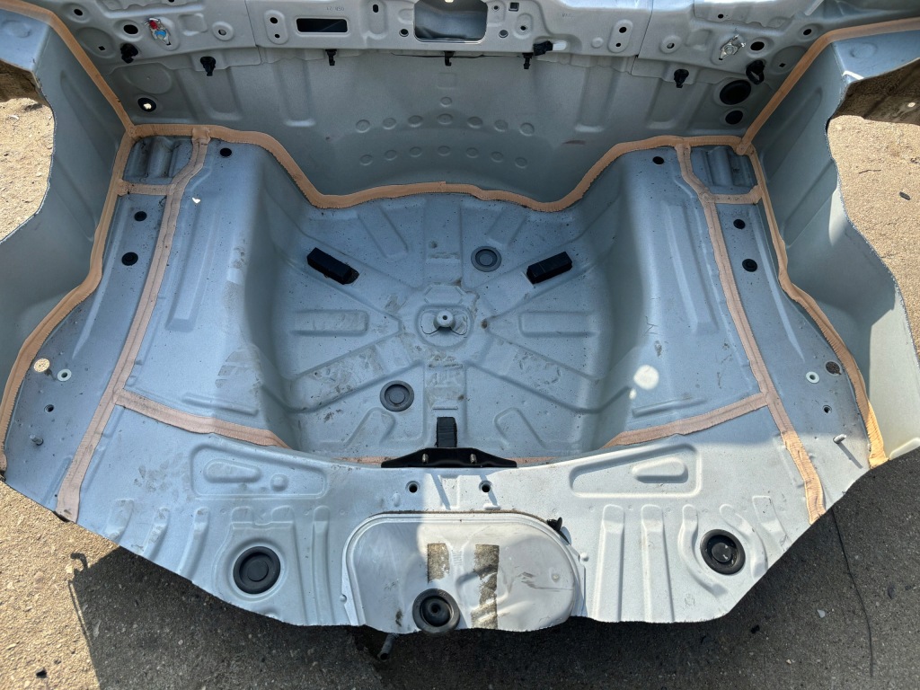 Peugeot 108 citroen c1 2 рестайлінг  ремінь задній піддон epe 2021 рік в Україні