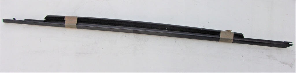 фото №1, Citroen ds5 молдинг уплотнитель левый перед