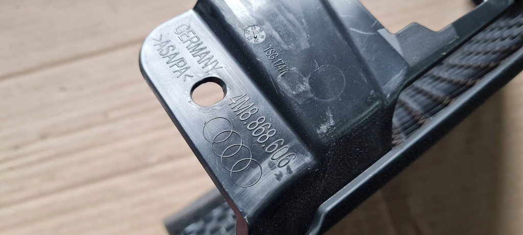 фото №6, Sq8 4m rsq8 q8 защита накладка край стены боковой правая 4m8868606