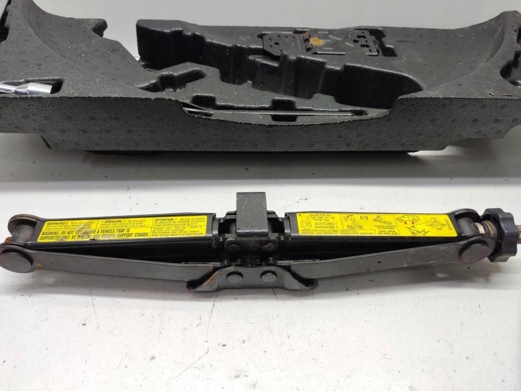 Mercedes-benz ml w164 2011 набор инструментов a1645800118 Киев