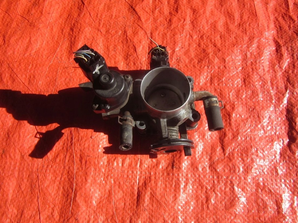 фото №1, Opel frontera b 2.2i дросельна заслінка