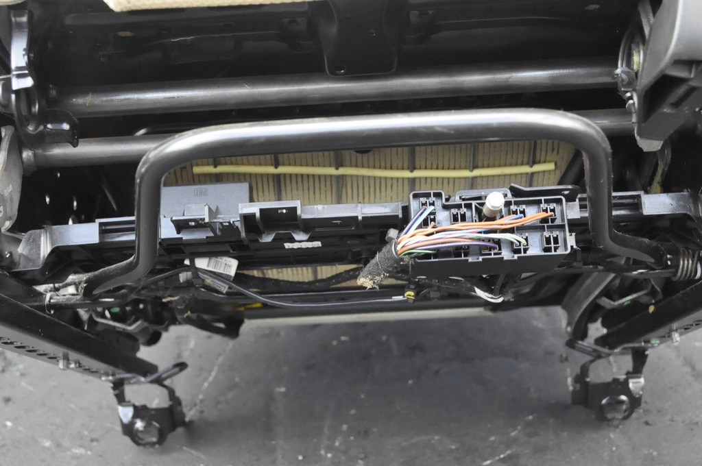 фото №13, Volvo xc60 i переходник салона сиденья заднее сиденье светлая кожа