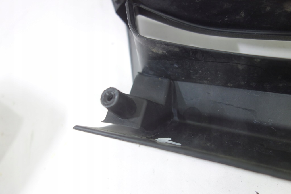 фото №8, Решётка бампера перед toyota yaris iv