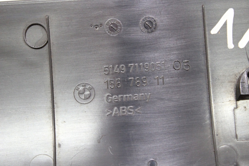 фото №7, Защита корпус средняя крышки багажника bmw 3 e91 7119051 молдинг