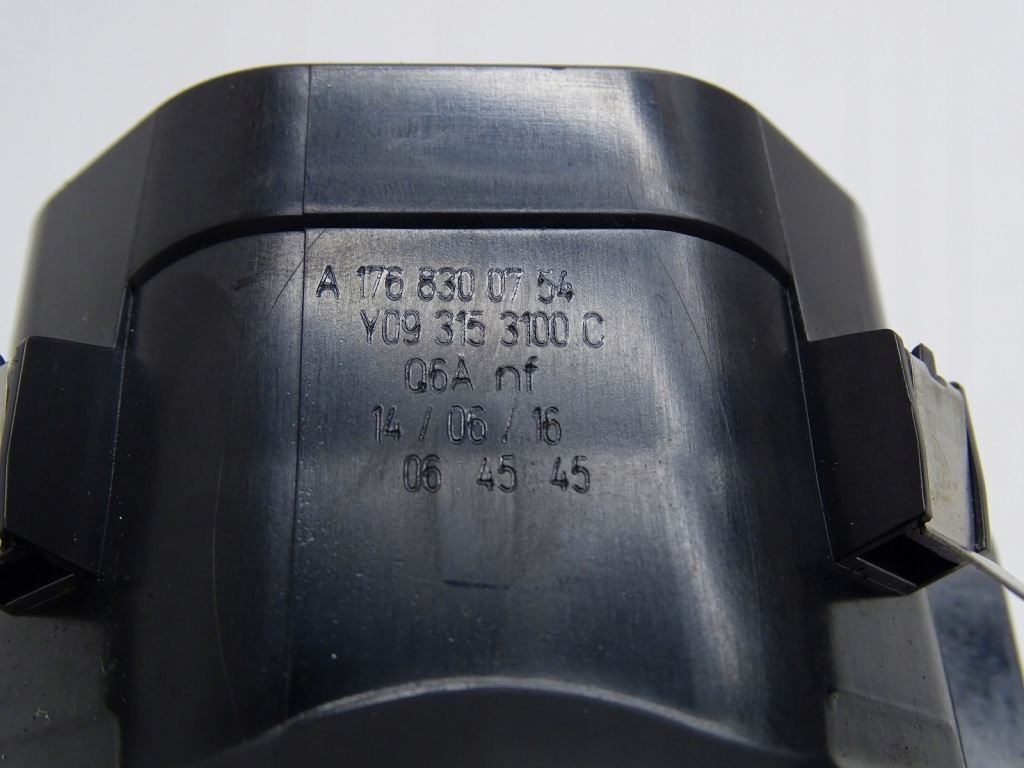 Решётка обдув консоли панели mercedes w176 a-klasa a1768300754 Киев