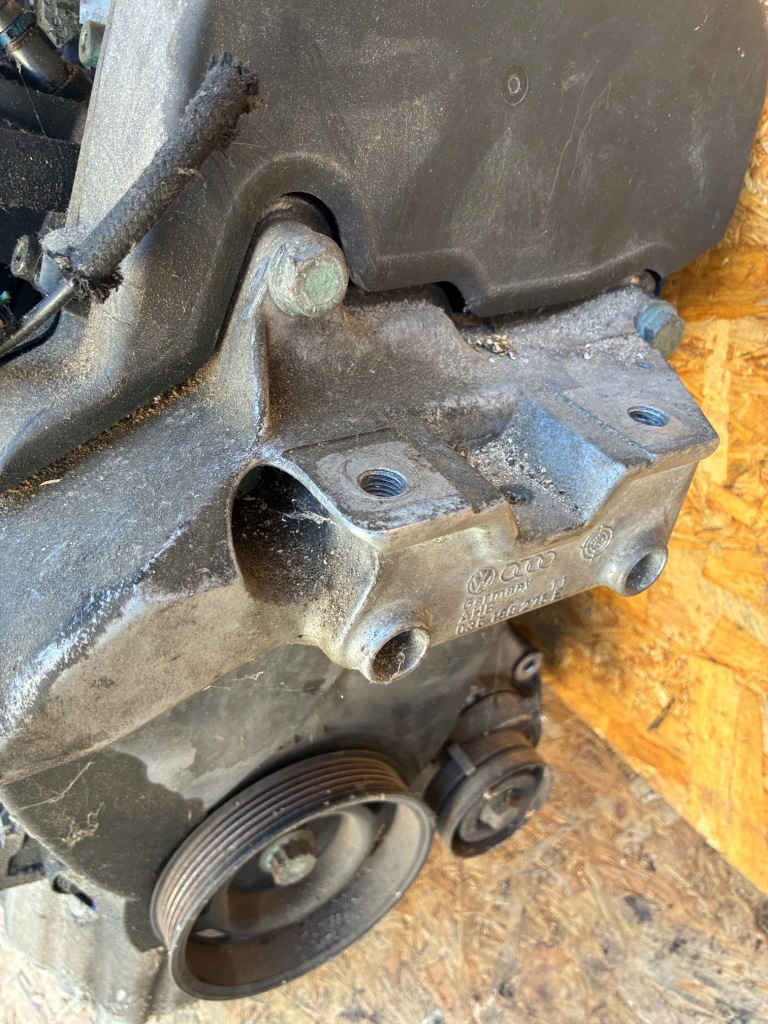 Vw golf 4 1.4 akq 197tyś. пробег двигатель бензин Цена