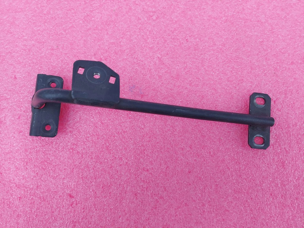 фото №1, Mercedes e klasa w213 кронштейн поперечина засов