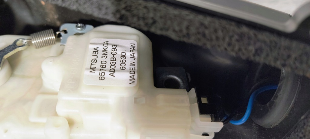 фото №9, Замок разъём зарядки nissan leaf