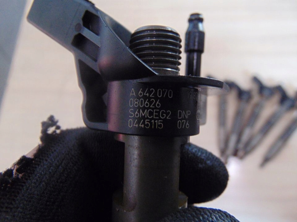 фото №4, Mercedes r-klasa w251 3.0 v6 cdi форсунки a6420701987