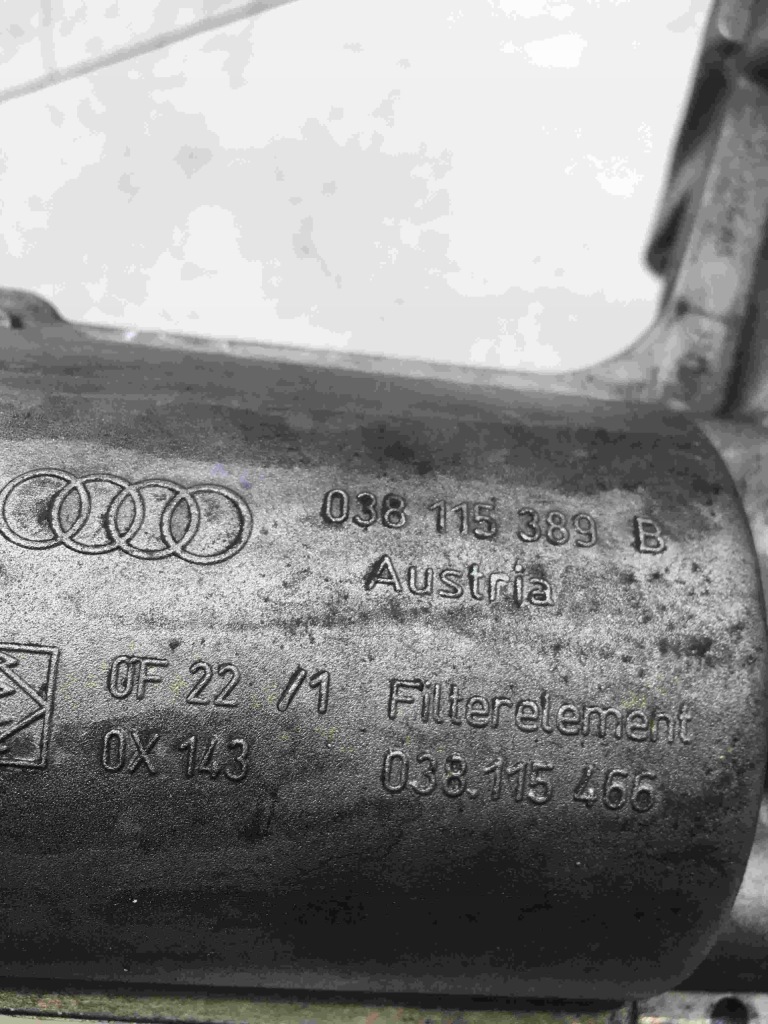 фото №10, Volkswagen оригинальный номер 038115389b основание фильтра масла