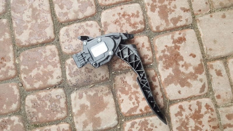 фото №1, Потенциометр педаль газа opel insignia 13237352