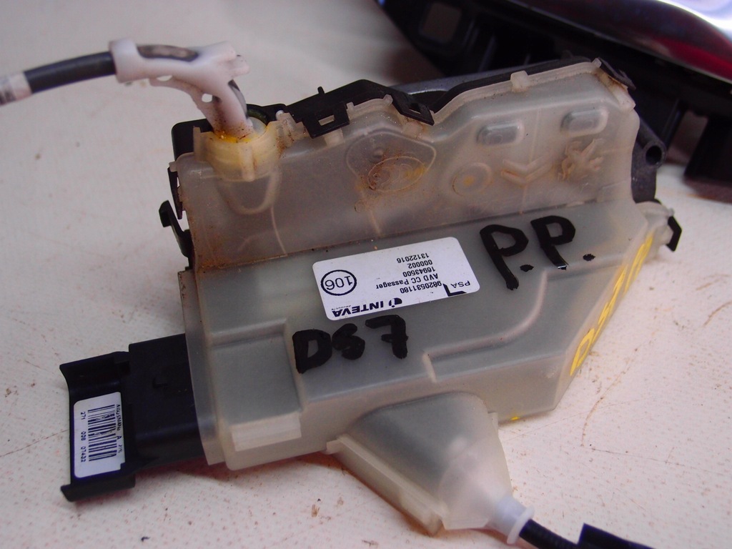 фото №5, Замок дверь правый перед 6 pin citroen ds7