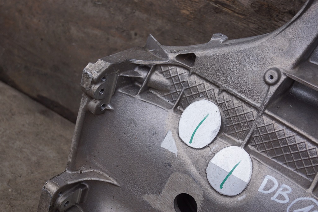 фото №5, Кронштейн подвеска перед aston martin db11