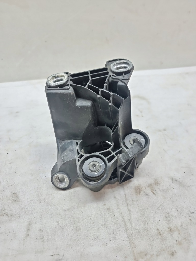 Купить Mercedes w212 кронштейн насоса abs a2124300410