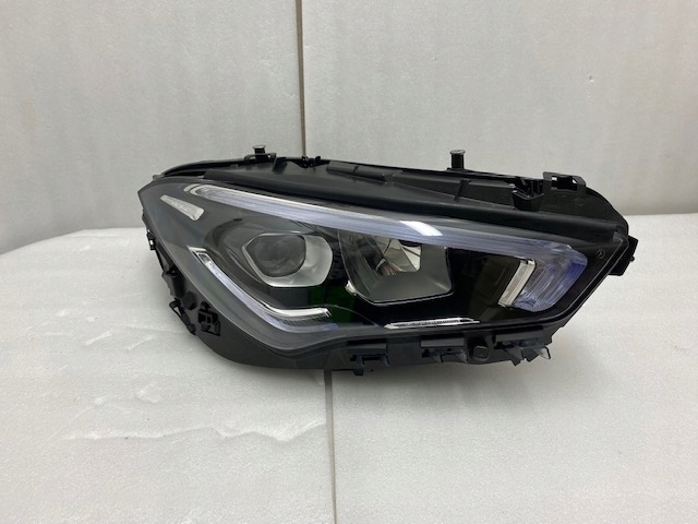 Купити Фара права mercedes cla w118 full led