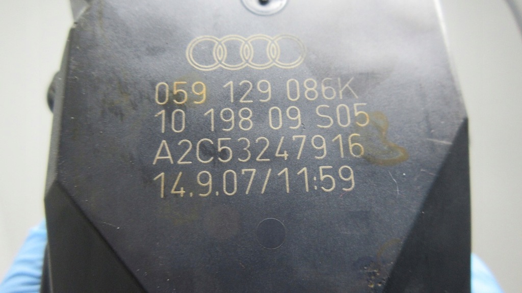 фото №6, Audi a4 b8 059129086k регулятор кришка колектор