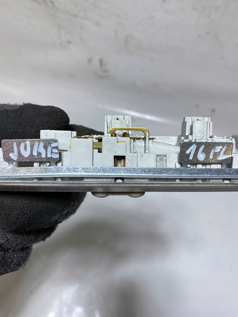 фото №5, Nissan juke i f15 lift лампа салона потолочный 16r