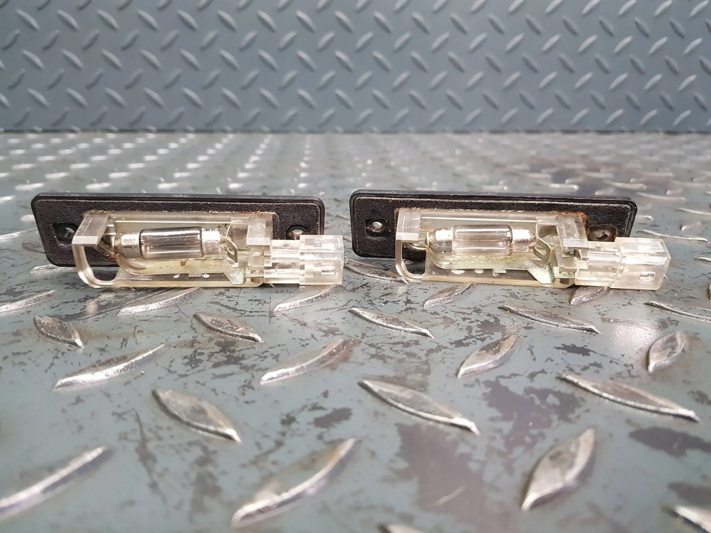 фото №8, Фонари подсветка номерного знака регистрационный крышки задняя 1 378 056 bmw e34 sedan