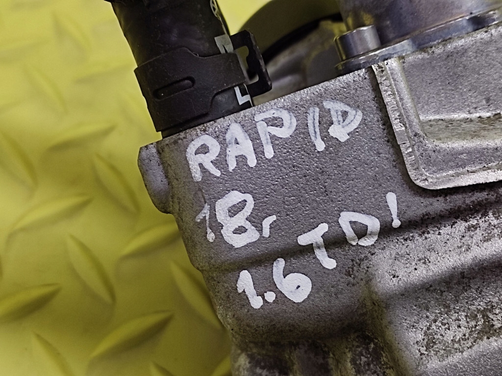 фото №8, Skoda rapid ii lift 1.6 hdi насос впрыскная 0445010538 film