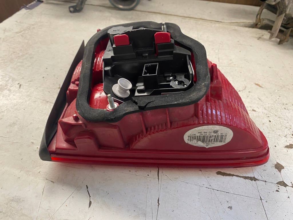 фото №8, Vw touran лампа правый задняя w крышка 1t0945094