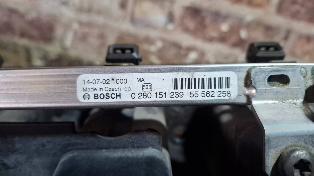 Колектор впускний  впускний opel corsa d 1.4 16v a14xer Зі Шроту