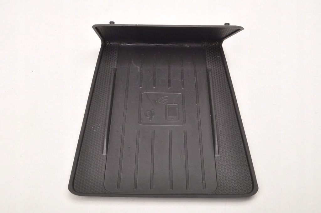 фото №1, Cupra leon iv защита крышка полка зарядное устройство 2024r 5fc863330a