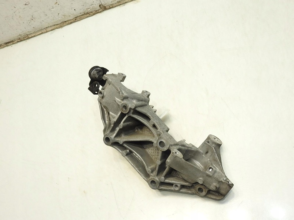 фото №3, Кронштейн генератора renault scenic iii 2.0 dci 8200881264